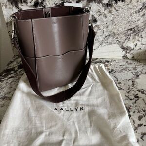 Aallyn Taupe-Brown Leather Shoulder Bucket Bag with Wide Strap